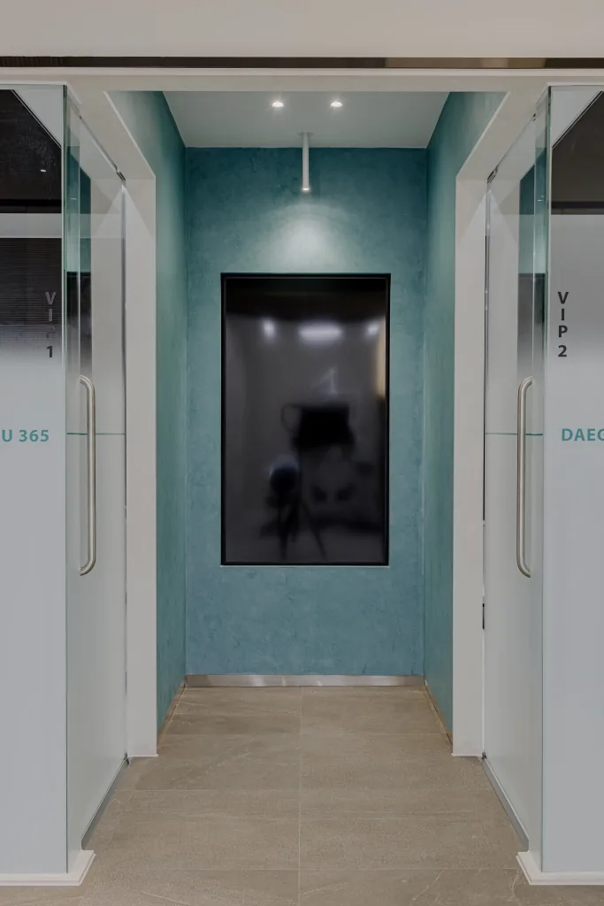 VIP 룸 입구